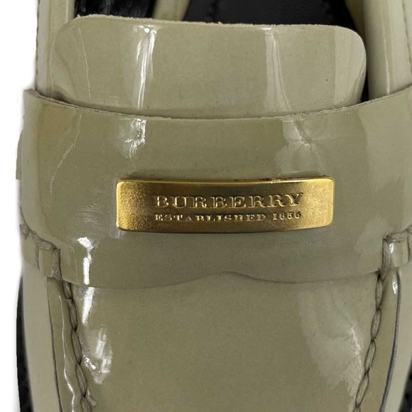 Burberry - Cream Patent Loafer - Cream - 37 / US 7 - Shoes - Picture 8 of 13